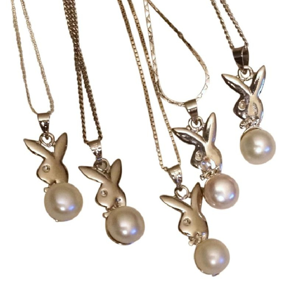 Vintage Jewelry - 925 Sterling Cultured Pearl Playboy Bunny Necklace